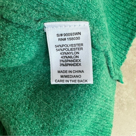 Love Tree Green Boxy Cropped Long Sleeve Crew Neck Womens Size M Pullover - Picture 12 of 13